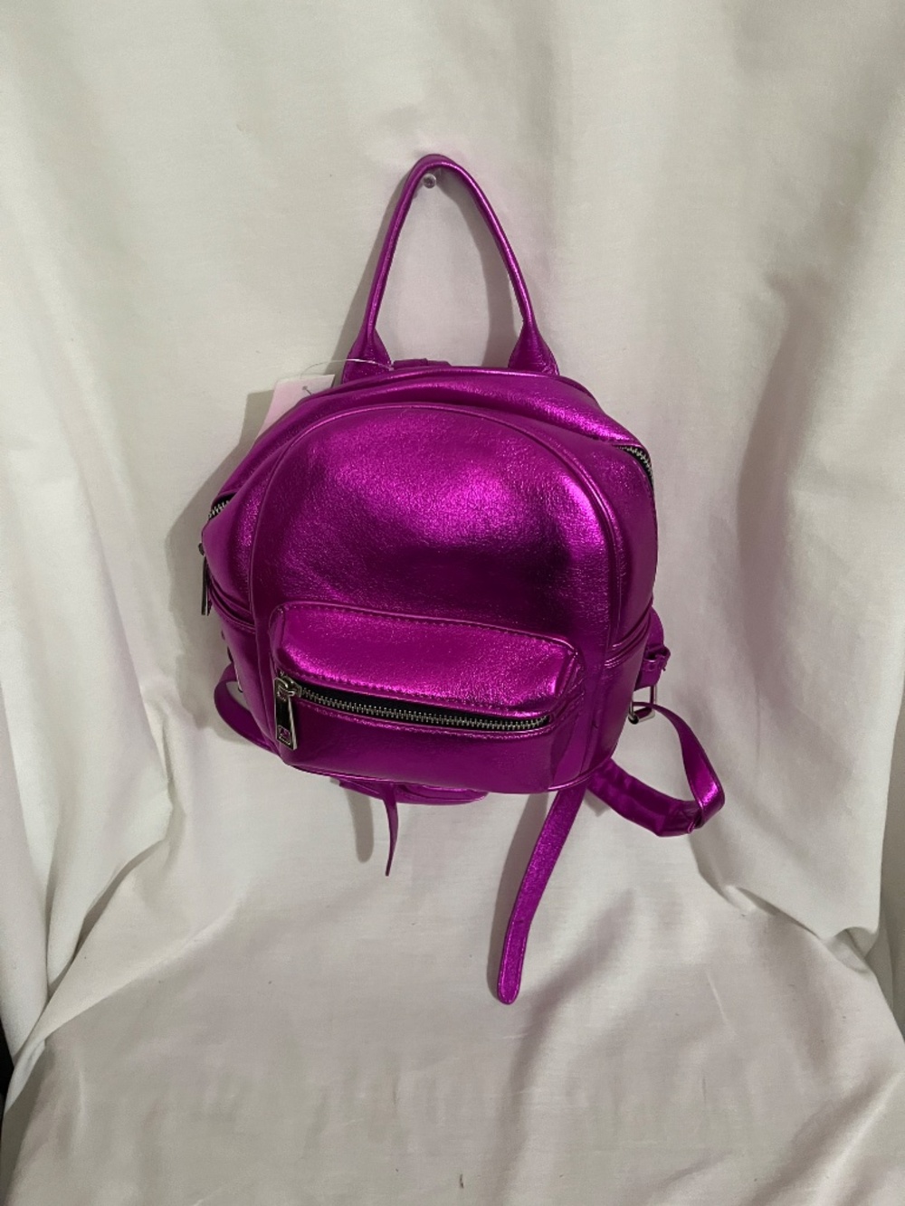 Street Level Fuschia Backpack - Picture 2 of 7